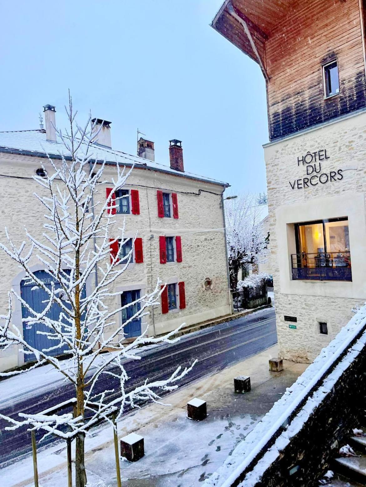 Restaurant Hotel Du Vercors Saint-Martin-en-Vercors Exterior foto